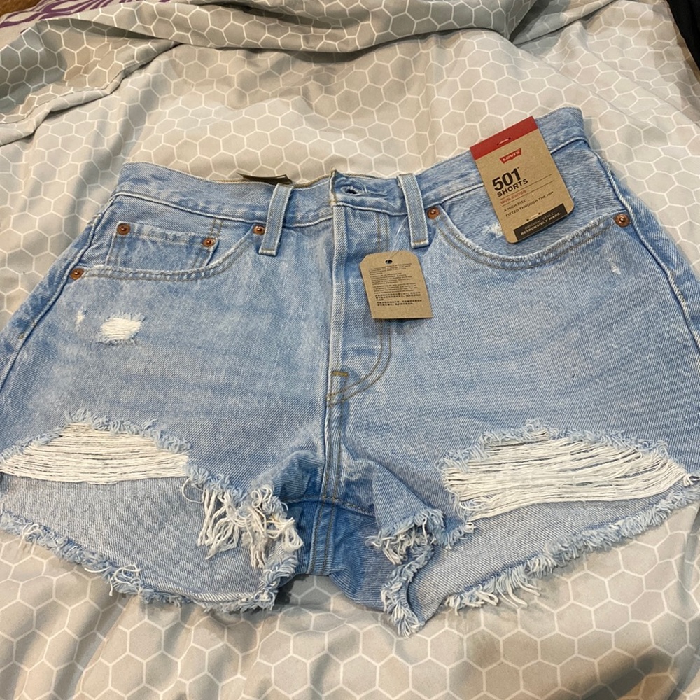 Levi’s 501 denim shorts size 28 new with tags